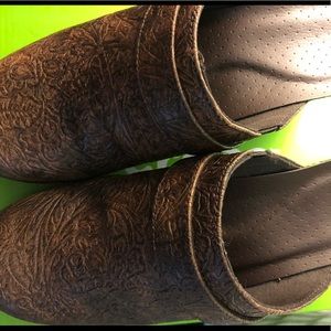 Crocs Sarah Tooled Clog